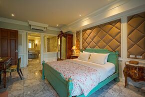 At Pingnakorn Riverside Hotel Chiangmai