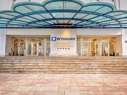 Wyndham Danang Golden Bay