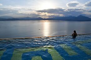 Wyndham Danang Golden Bay