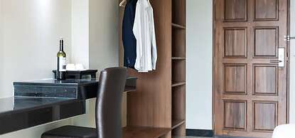 Golden Foyer Suvarnabhumi Airport Hotel