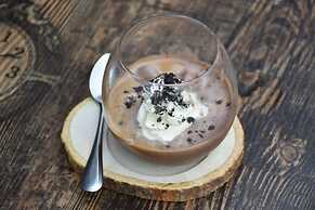 Golden Foyer Suvarnabhumi Airport Hotel