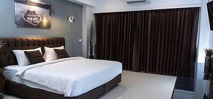 Golden Foyer Suvarnabhumi Airport Hotel