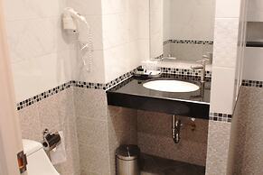 Golden Foyer Suvarnabhumi Airport Hotel