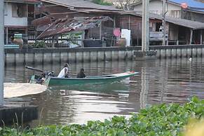 Golden Foyer Suvarnabhumi Airport Hotel