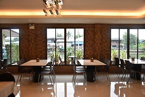 Golden Foyer Suvarnabhumi Airport Hotel