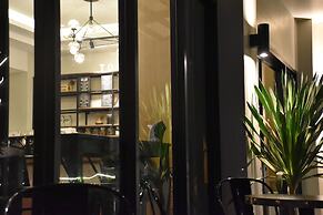 Golden Foyer Suvarnabhumi Airport Hotel