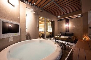 Hotel Aria Makuhari Bay - Adult Only