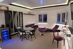 Andromeda Downtown Suites