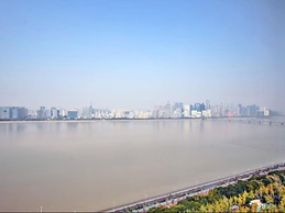 Riverside Apartments