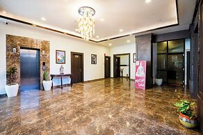 Hotel The Royal Krishna