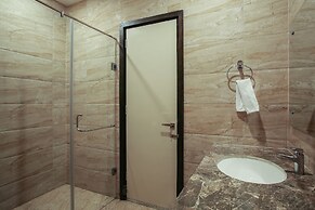 Hotel The Royal Krishna