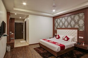 Hotel The Royal Krishna