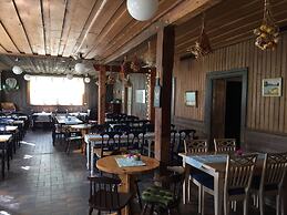 Lövhagens Café & Vandrarhem