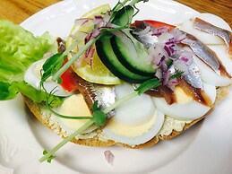 Lövhagens Café & Vandrarhem