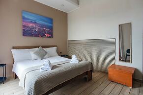 B&B Metropolitan