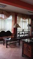 The Lions Den Hotel