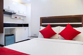 Circle-b Apartelle & Suites