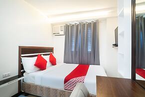 Circle-b Apartelle & Suites