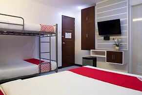 Circle-b Apartelle & Suites