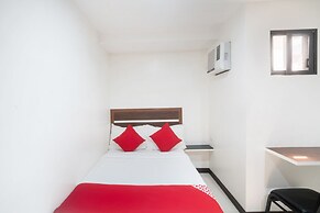 Circle-b Apartelle & Suites