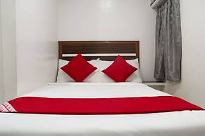 Circle-b Apartelle & Suites