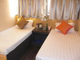 Empire Commercial Hotel