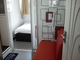 Empire Commercial Hotel