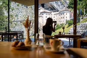Postojna Cave Hotel Jama