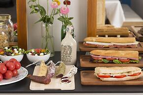 The Conica Deluxe Bed&Breakfast