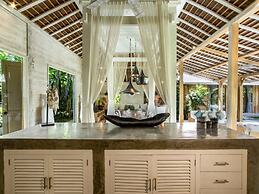 Mannao Estate by Villa Finder