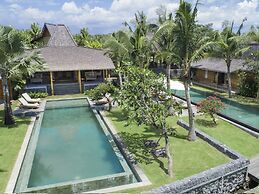 Mannao Estate by Villa Finder