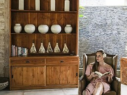 Mannao Estate by Villa Finder