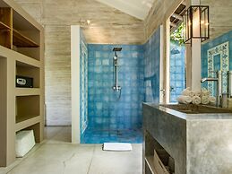 Mannao Estate by Villa Finder