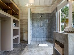 Mannao Estate by Villa Finder