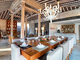 Mannao Estate by Villa Finder