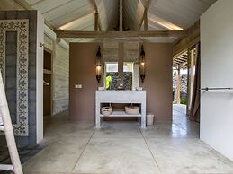 Mannao Estate by Villa Finder