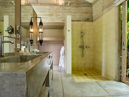 Mannao Estate by Villa Finder