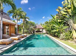 Mannao Estate by Villa Finder