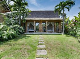 Mannao Estate by Villa Finder