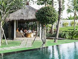 Mannao Estate by Villa Finder