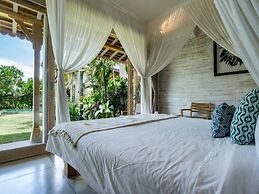 Mannao Estate by Villa Finder