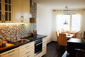 Central - 2 Bedroom Apartment