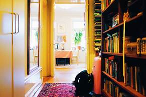 Beautiful, Artistic, Heirloom Apartment