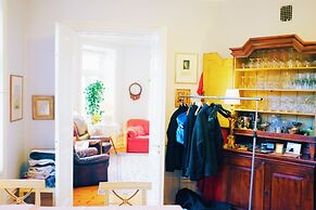 Beautiful, Artistic, Heirloom Apartment