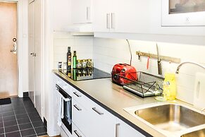 Comfortable Studio Apartment - Midsommarkransen
