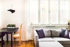 Comfortable Studio Apartment - Midsommarkransen