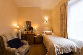 Gwesty'r Marine Hotel & Spa