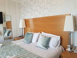 Gwesty'r Marine Hotel & Spa