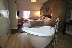 Gwesty'r Marine Hotel & Spa
