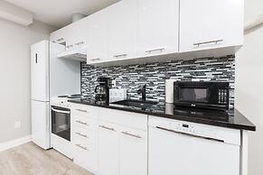 Applewood Suites - Annex Coachhouse Loft